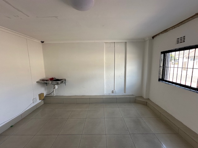 To Let commercial Property for Rent in Maitland Western Cape